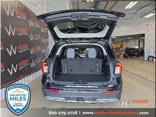 AGATE BLACK METALLIC 2026 Ford Explorer Active