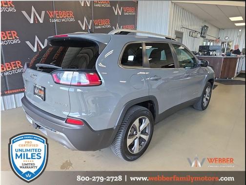 Sting-Gray Clearcoat 2021 Jeep Cherokee Limited