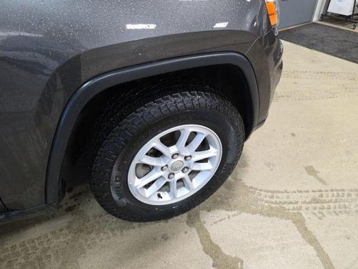 2018 Jeep Grand Cherokee Laredo E