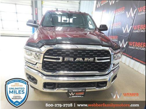 Delmonico Red Pearlcoat 2022 RAM 3500 Big Horn Crew Cab 4x4 8' Box