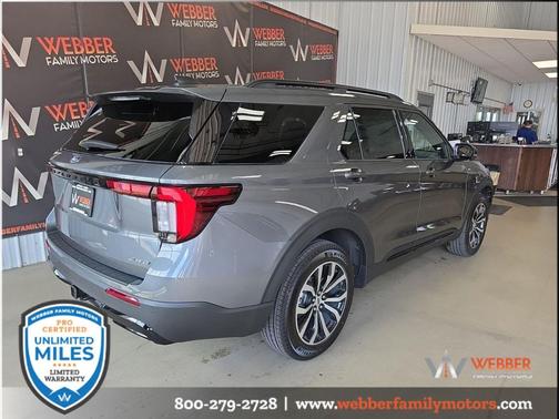 CARBONIZED GRAY METALLIC 2026 Ford Explorer ST-Line