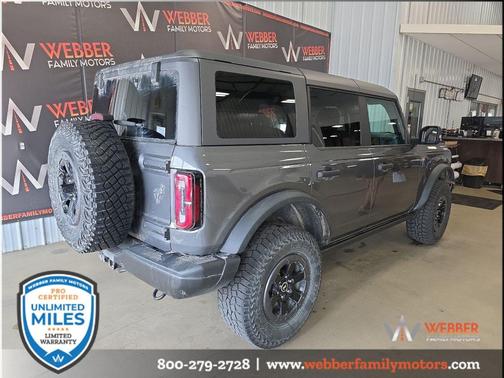 CARBONIZED GREY METALLIC 2021 Ford Bronco Badlands