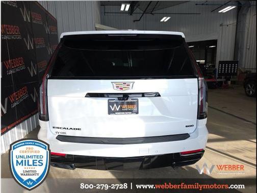 2025 Cadillac Escalade Sport Platinum