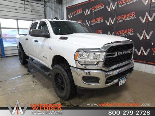2022 RAM 2500 Tradesman Crew Cab 4x4 6'4' Box