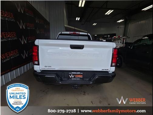 Summit White 2026 Chevrolet Colorado ZR2