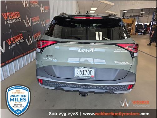 Jungle Green/Ebony Black Roof 2023 Kia Sportage S