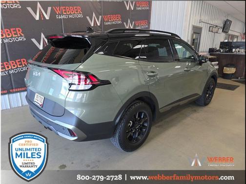 Jungle Green/Ebony Black Roof 2023 Kia Sportage S