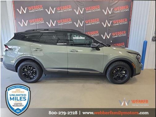 Jungle Green/Ebony Black Roof 2023 Kia Sportage S