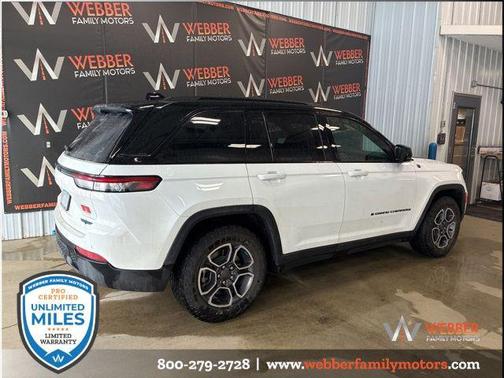 2023 Jeep Grand Cherokee 4xe Trailhawk