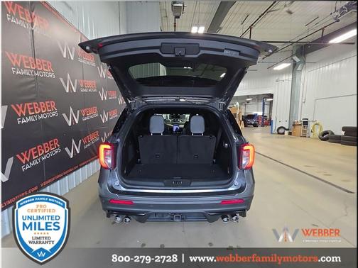 CARBONIZED GRAY METALLIC 2024 Ford Explorer ST