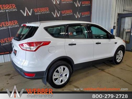 Photo 4 of 24 of 2016 Ford Escape S