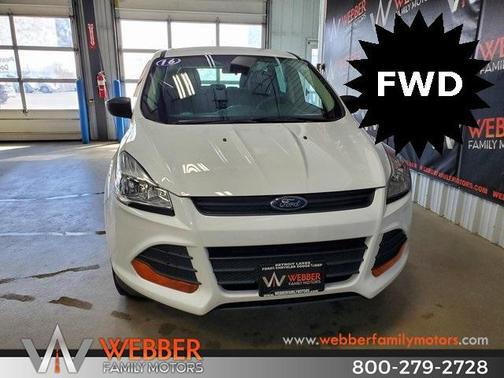 Photo 3 of 24 of 2016 Ford Escape S