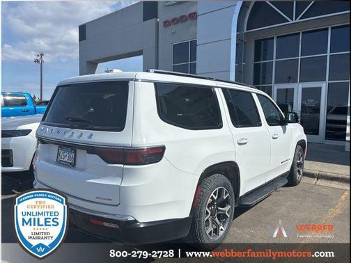 Bright White Clearcoat 2023 Jeep Wagoneer Series III 4x4