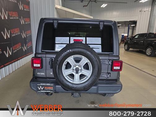 Granite Crystal Metallic Clearcoat 2020 Jeep Wrangler Unlimited Sport