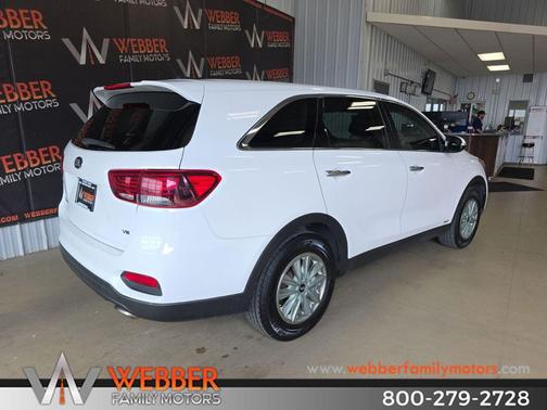 Snow White Pearl 2019 Kia Sorento LX