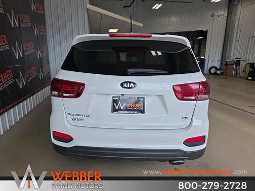 Snow White Pearl 2019 Kia Sorento LX