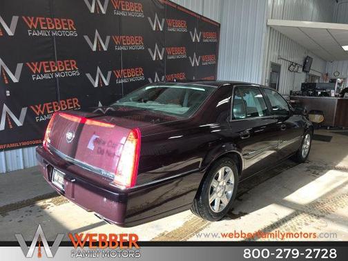 2008 Cadillac DTS Base