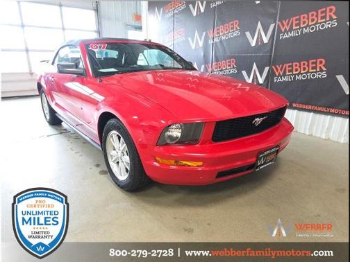 2007 Ford Mustang Deluxe