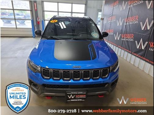 Hydro Blue Pearlcoat 2024 Jeep Compass Trailhawk