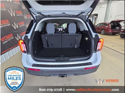SPACE WHITE METALLIC 2026 Ford Explorer Active