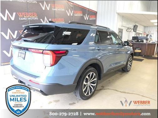 2025 Ford Explorer ST-Line