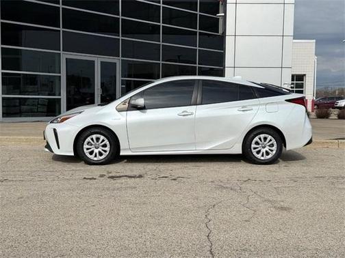 2021 Toyota Prius LE