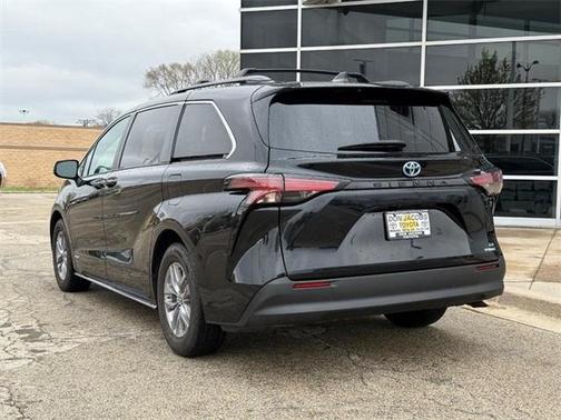 2021 Toyota Sienna LE