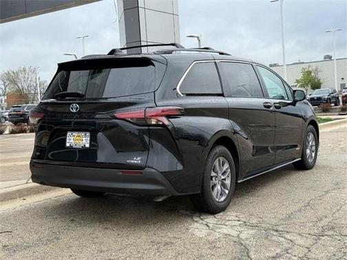 2021 Toyota Sienna LE