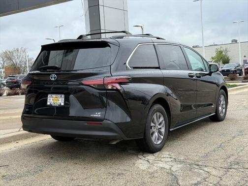 2021 Toyota Sienna LE