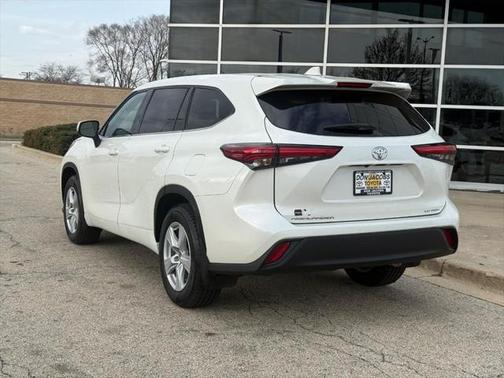 2021 Toyota Highlander LE