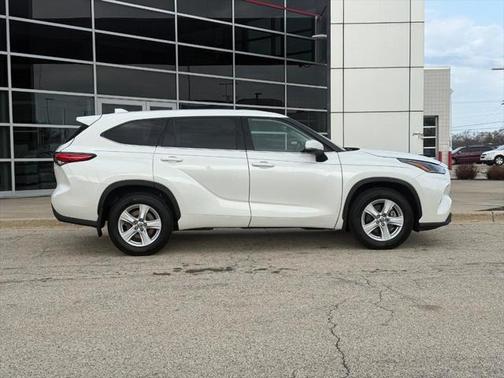 2021 Toyota Highlander LE