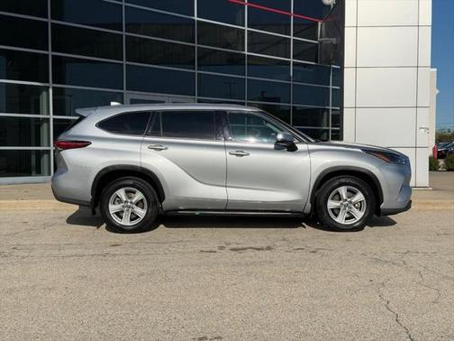 2021 Toyota Highlander LE