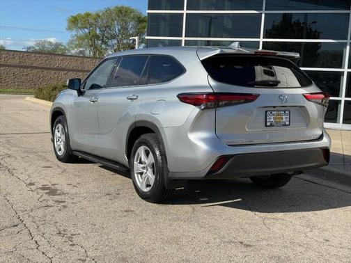 2021 Toyota Highlander LE