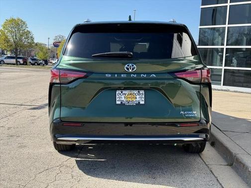 2023 Toyota Sienna Platinum 7 Passenger