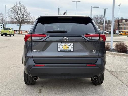2023 Toyota RAV4 LE