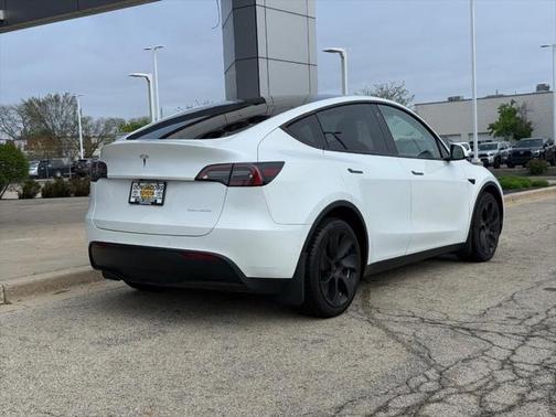 2022 Tesla Model Y Long Range Dual Motor All-Wheel Drive