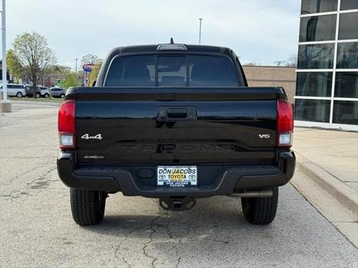2022 Toyota Tacoma SR