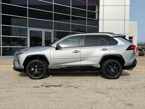 2022 Toyota RAV4 Hybrid SE