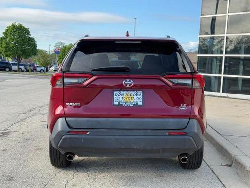 2020 Toyota RAV4 LE