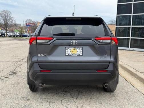 2021 Toyota RAV4 LE