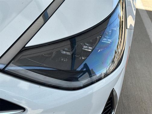 2022 Hyundai SONATA Hybrid Limited