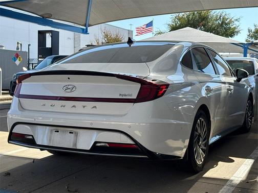 2022 Hyundai SONATA Hybrid Limited