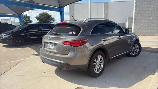 2015 INFINITI QX70 Base