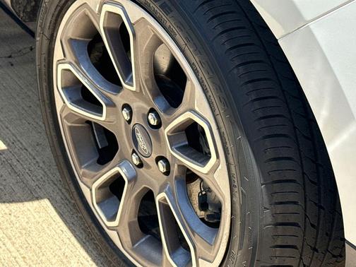 Diamond White 2020 Ford EcoSport Titanium