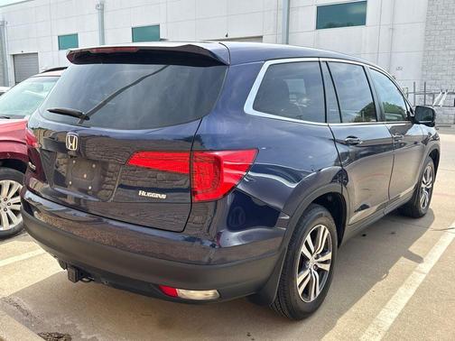 Obsidian Blue Pearl 2017 Honda Pilot EX