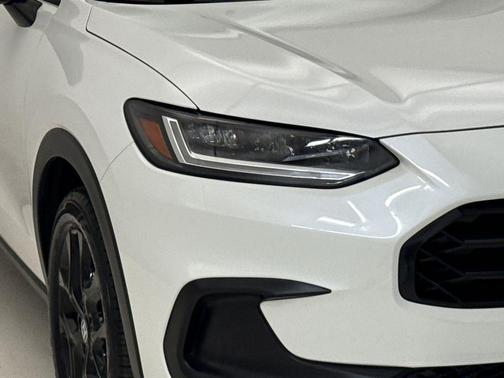 Platinum White Pearl 2024 Honda HR-V Sport