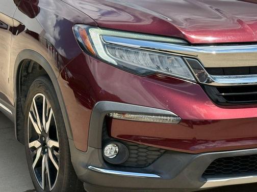 Deep Scarlet Pearl 2021 Honda Pilot Touring 8-Passenger