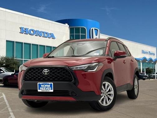 2023 Toyota Corolla Cross LE