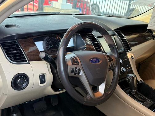 2014 Ford Taurus Limited