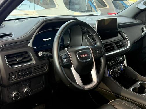 2024 GMC Yukon XL SLT